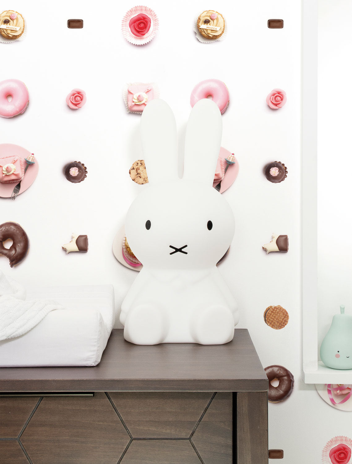 Wallpaper Mixed Cakes, 146.1 x 280 cm