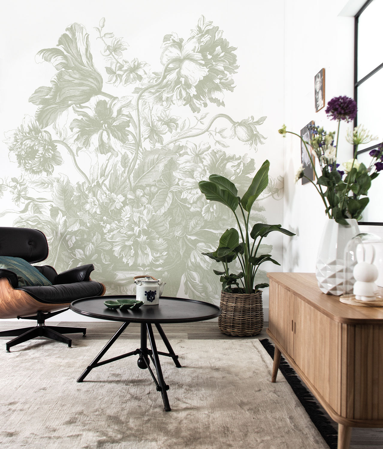 Engraved Flowers, Bloemen behang door Frans Uyterlinde, Groen, Interieur