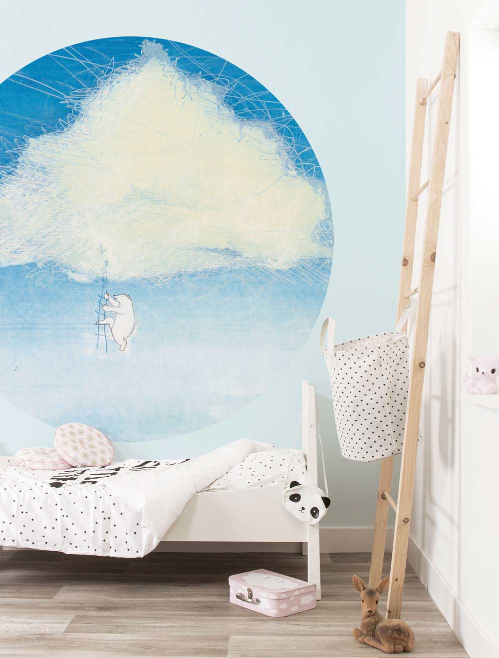 Wallpaper Circle Climbing the Clouds
