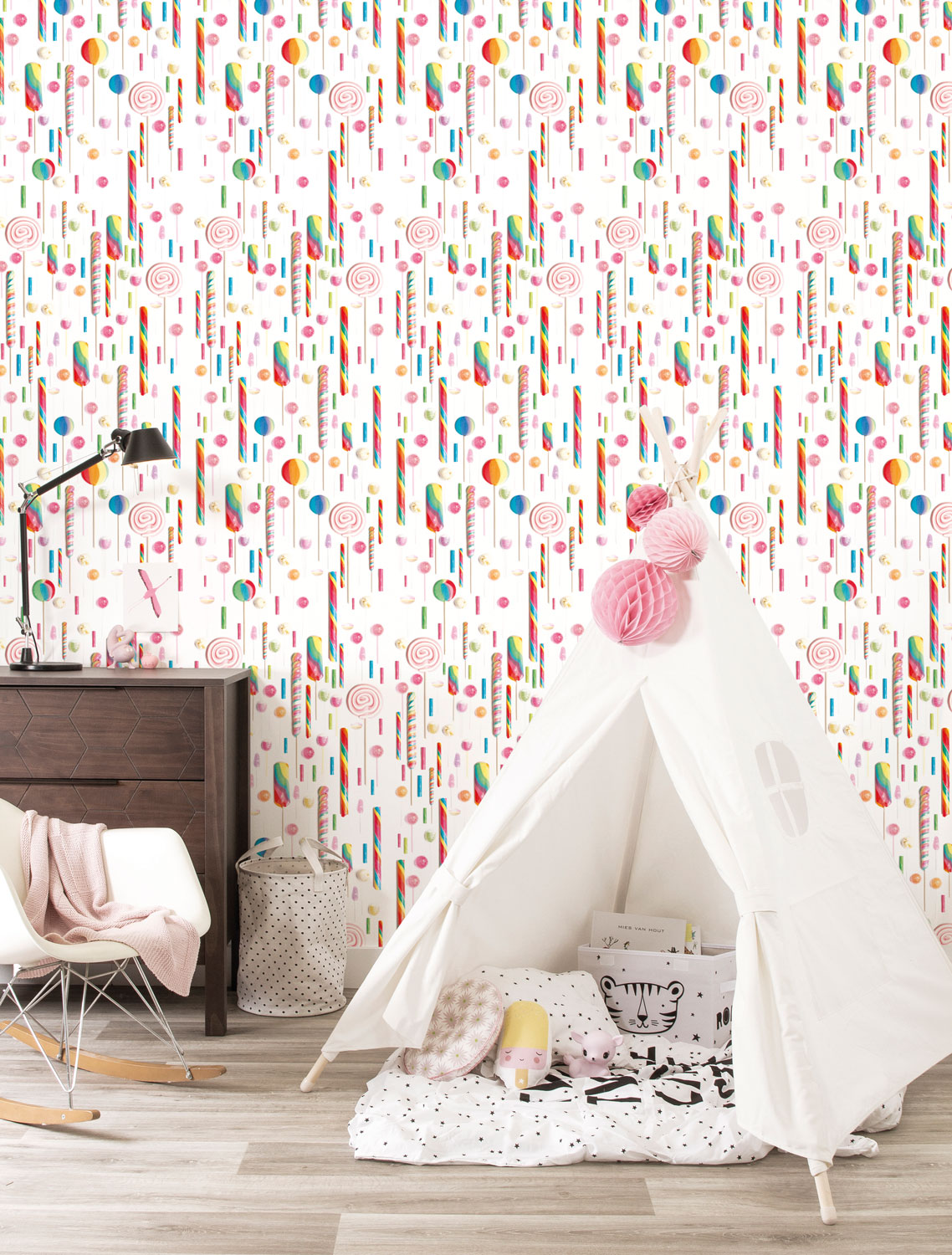 Wallpaper Lollies, 146.1 x 280 cm